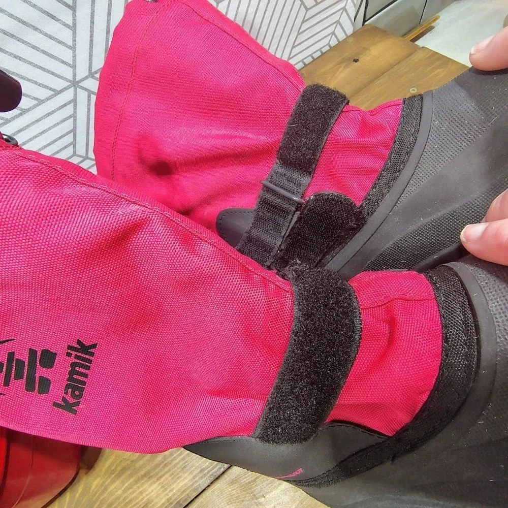 Kamik Youth Snow Boots Size 2‎ Pink Waterproof Insulated Winter Cold Weather
